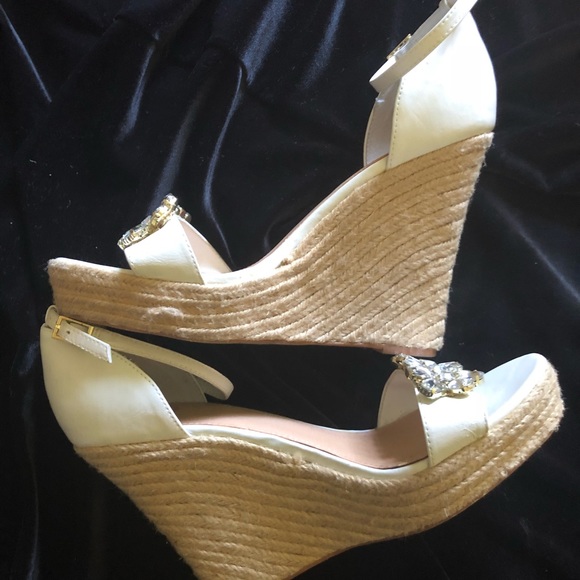 Cole Stewart Wedges - Picture 3 of 8